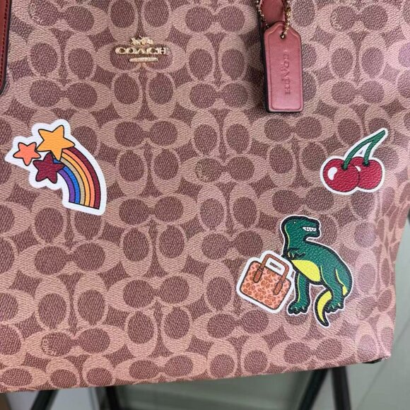 Coach Cherry PrintCitta Tote Bag. Size: 33*29*16cm - Picture 7 of 9